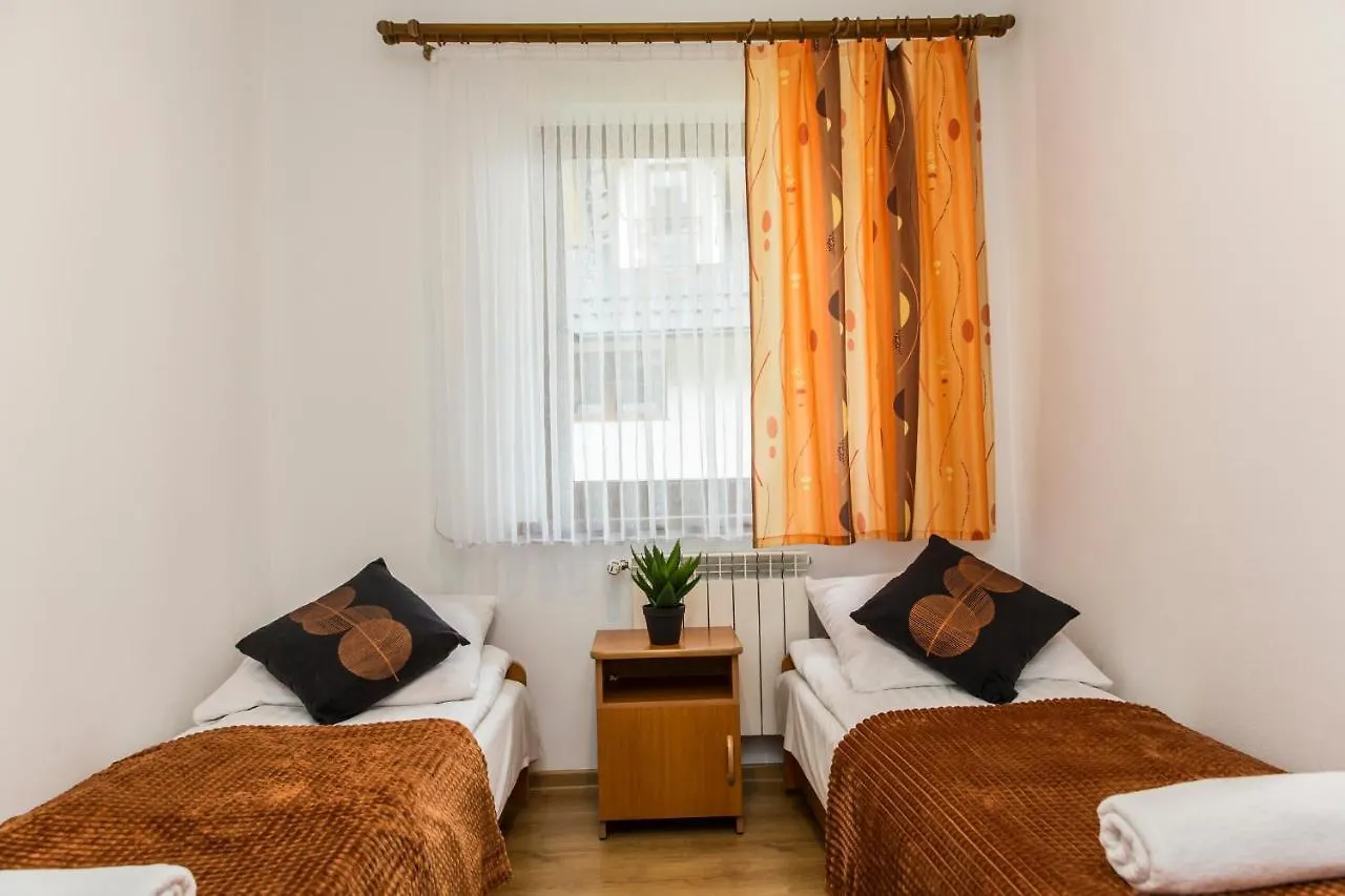 Bed & Breakfast Willa Danuska Poronin Poland